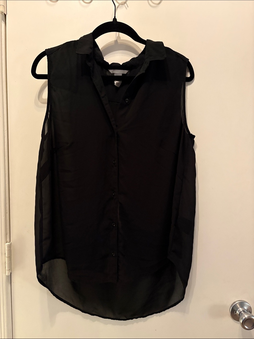 H&M Women's Sleeveless Button-Front Sheer Blouse - Black